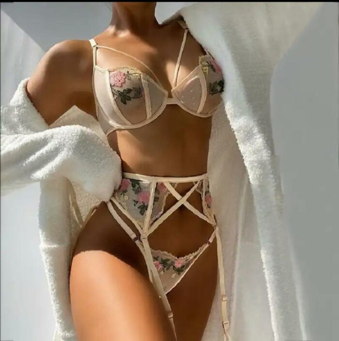 WhatsApp Image 2024-12-26 at 20.37.45 (1)